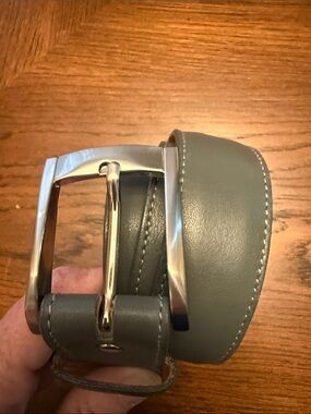 LOSCO Gray Leather Belt